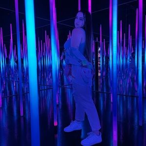 Meet your Posher, Maria julia